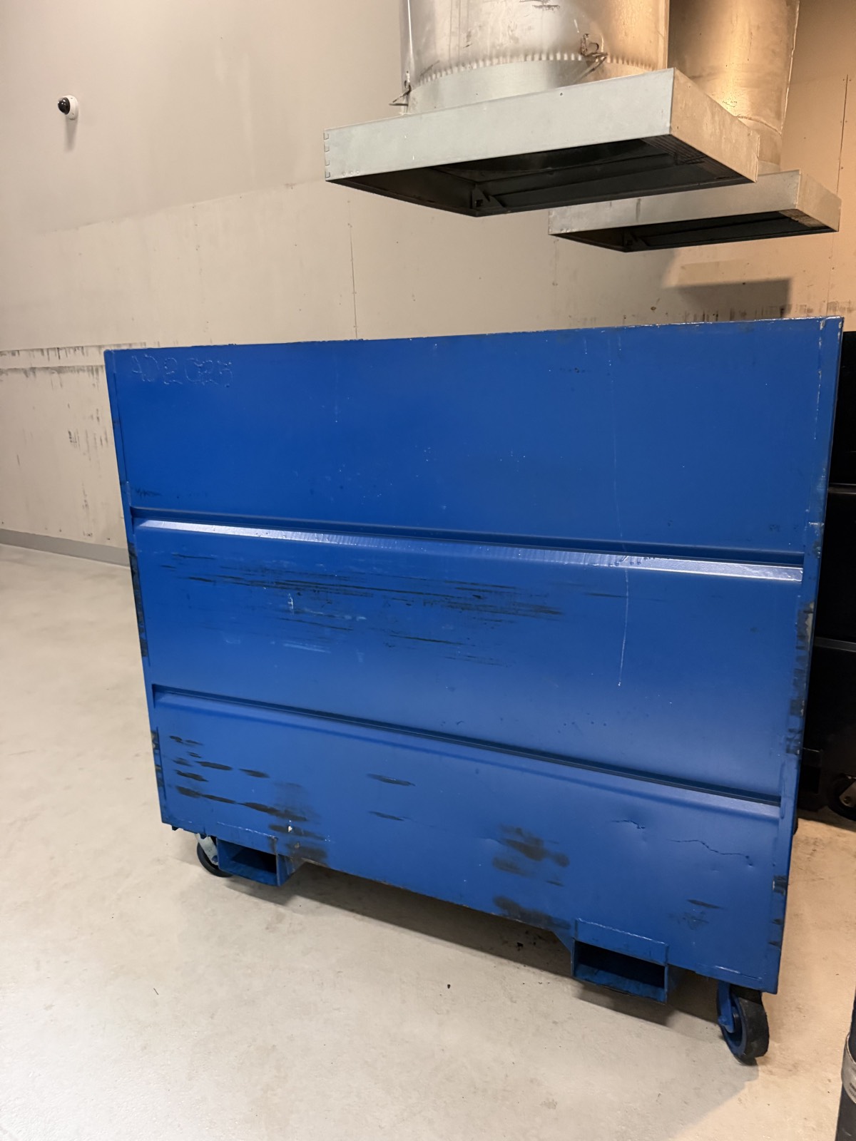 Clean dumpster exterior after professional pressure washing in Ventura CA